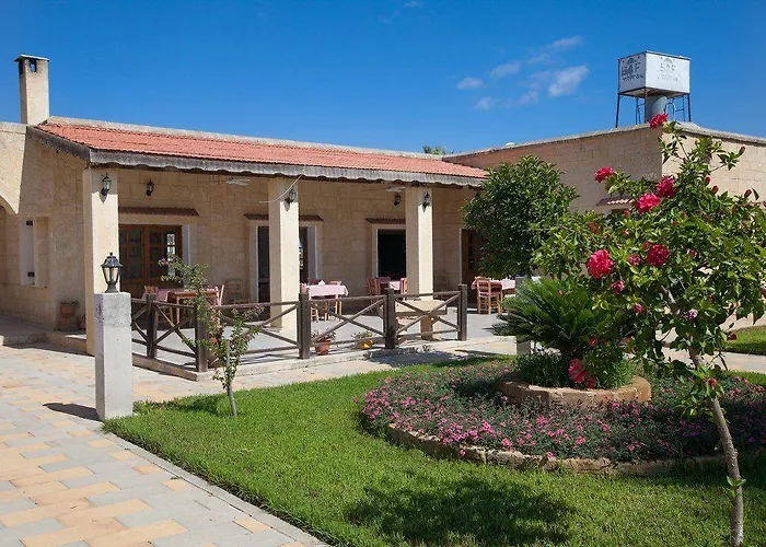 Glaro Garden Rizokarpaso