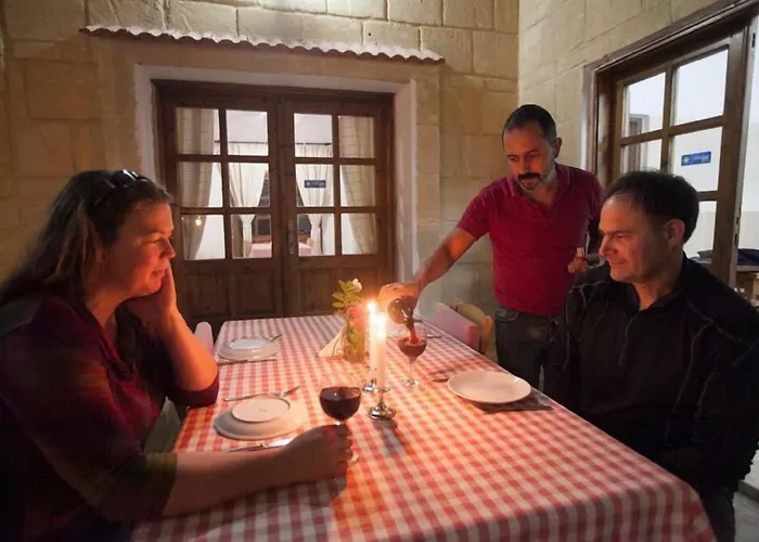 ホテル Glaro Garden Rizokarpaso