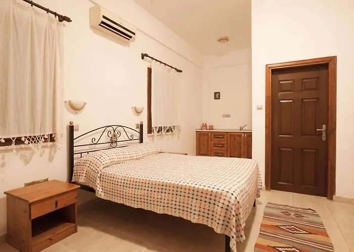 Glaro Garden 3* Rizokarpaso