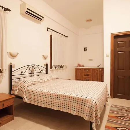 Glaro Garden 3* Rizokarpaso